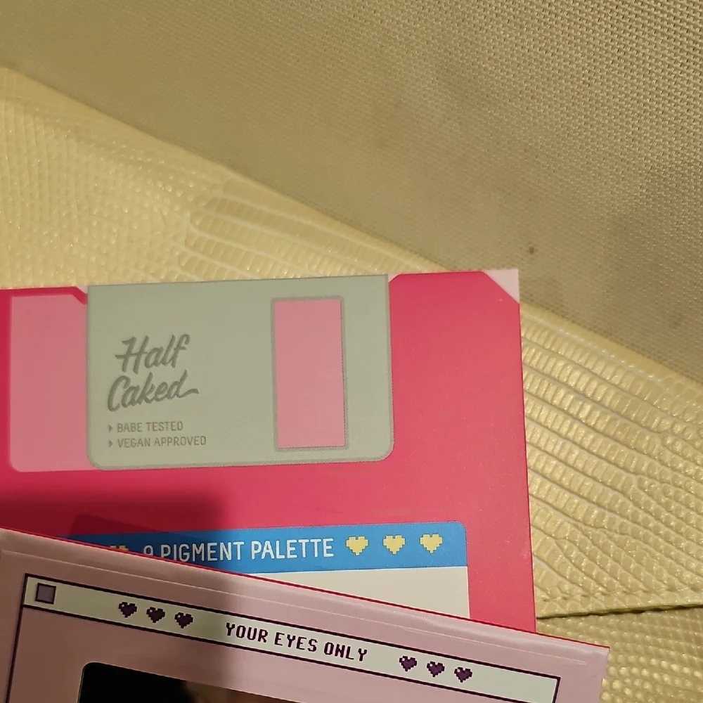 Eyeshadow Palette with Pink, Gold, and Brown Shades